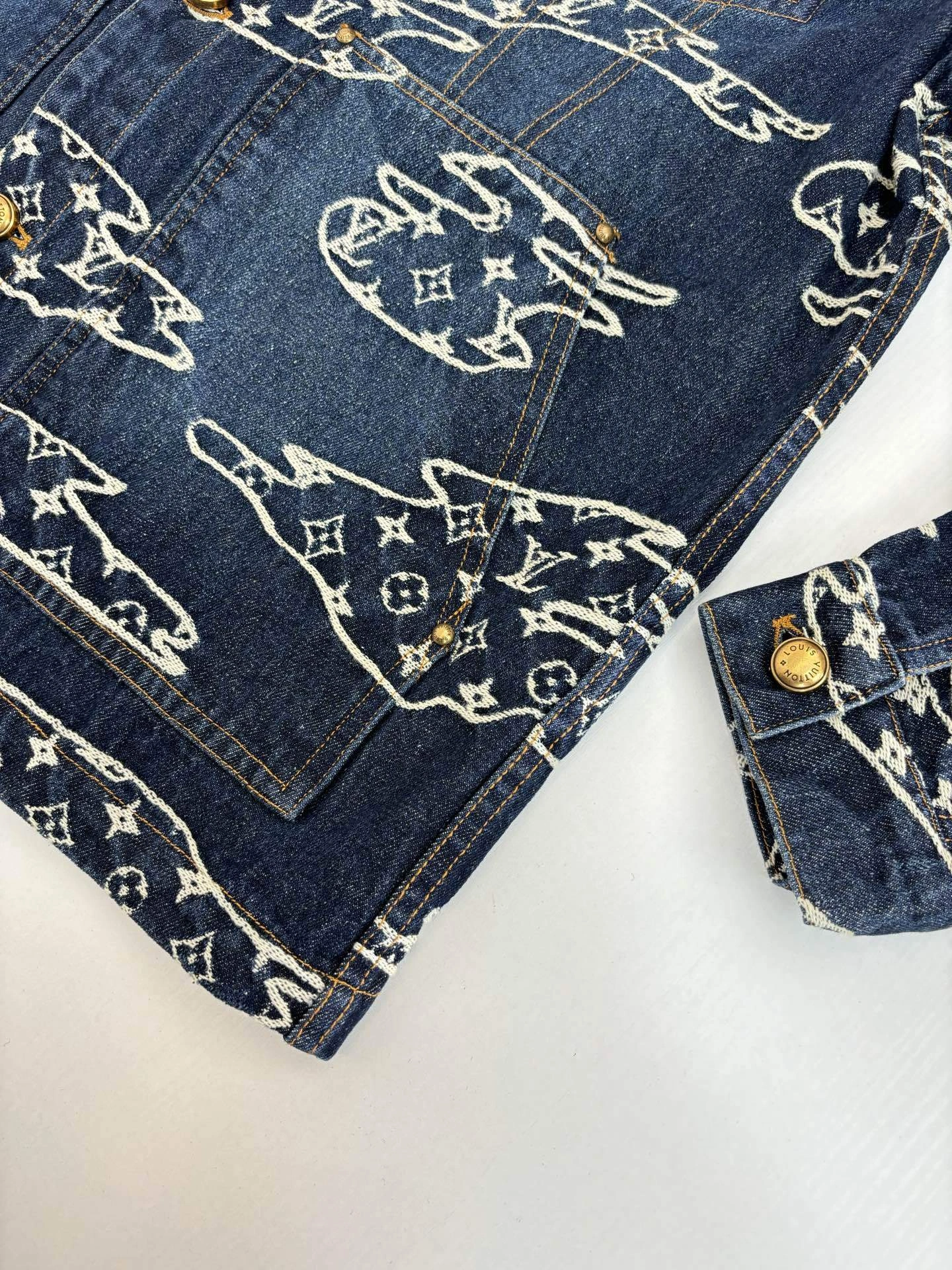 wg.luxury- 8V item:E-F000I0114